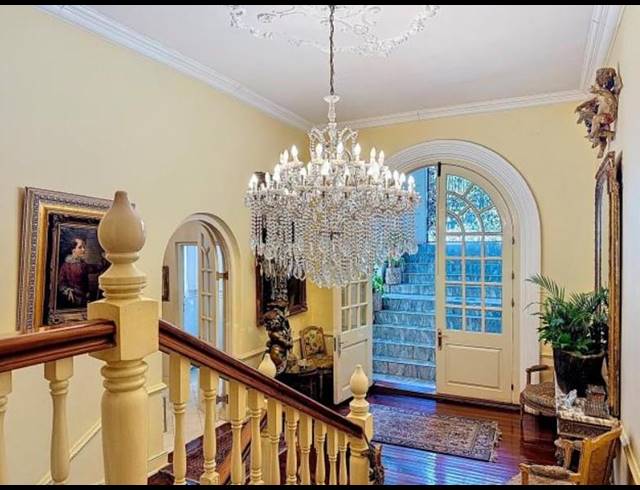 BUSINESS FOR SALE IN MUCKLENEUK